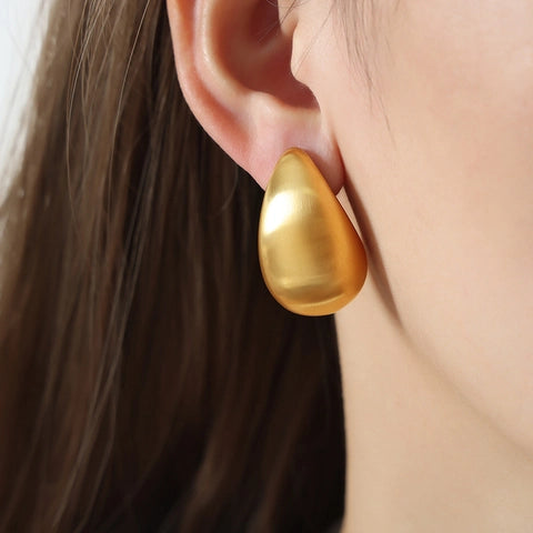 Matte teardrop studs
